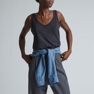 Everlane Double V Tank in Black